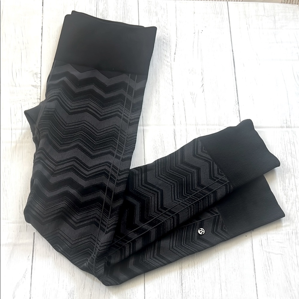 Lululemon ebb to street leggings